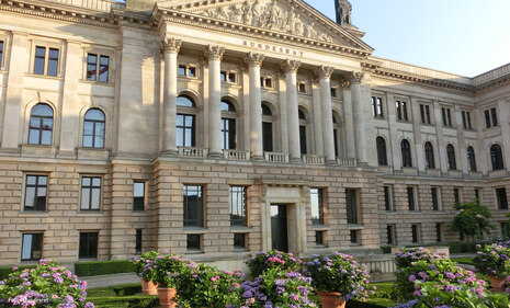  Das Bild zeigt das Gebäude des Bundesrates
